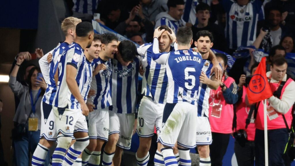 Real Sociedad batió a Athletic de Bilbao en el derbi vasco y se instaló ...