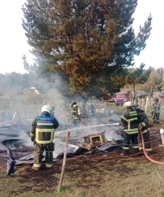 Vivienda queda reducida a cenizas tras incendio en Millantú ...